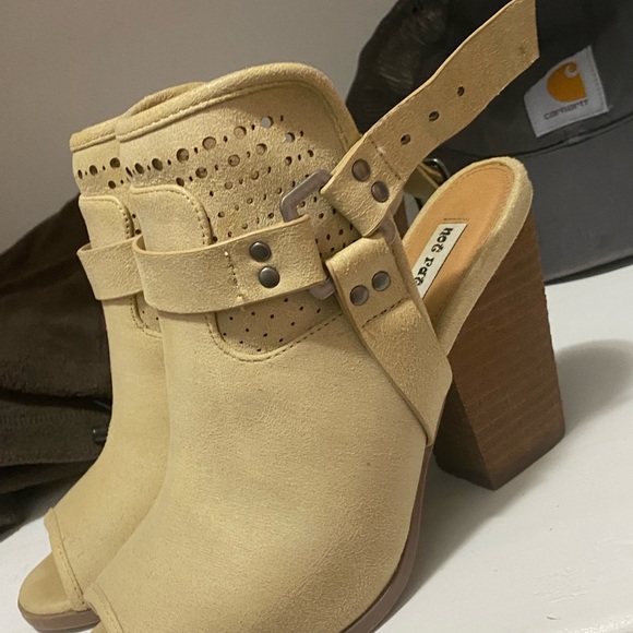 Booties - Picture 4 of 5